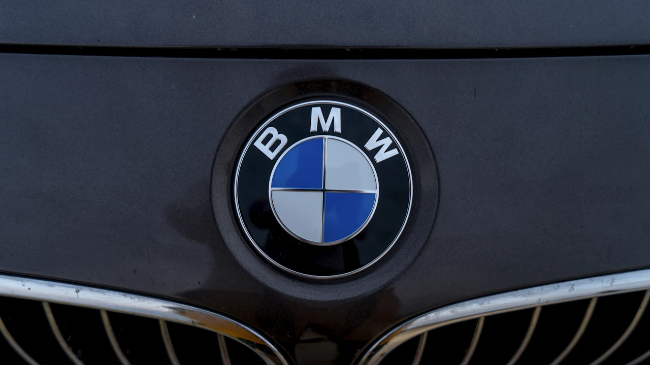 BMW Extended Warranty: What BMW Already Covers, and What a Contract Adds — illustration