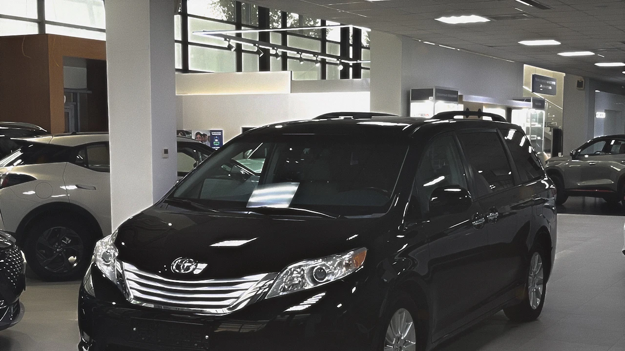 Toyota Sienna Years to Avoid — and the Years to Buy Instead — illustration
