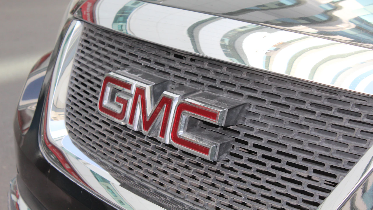 GMC Acadia Years to Avoid — and the Years to Buy Instead — illustration
