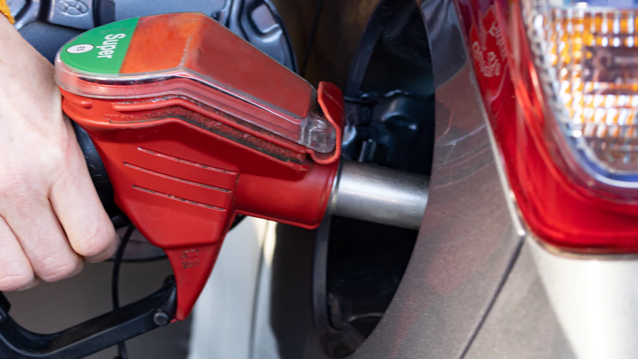 Symptoms of a Bad Fuel Pump — illustration
